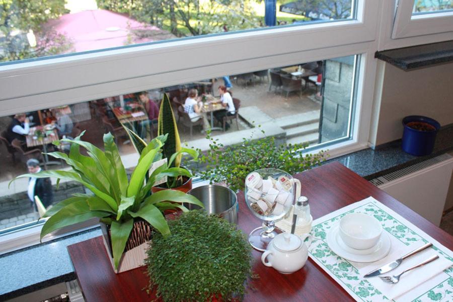 Hotel Roemerhafen Colonia Exterior foto
