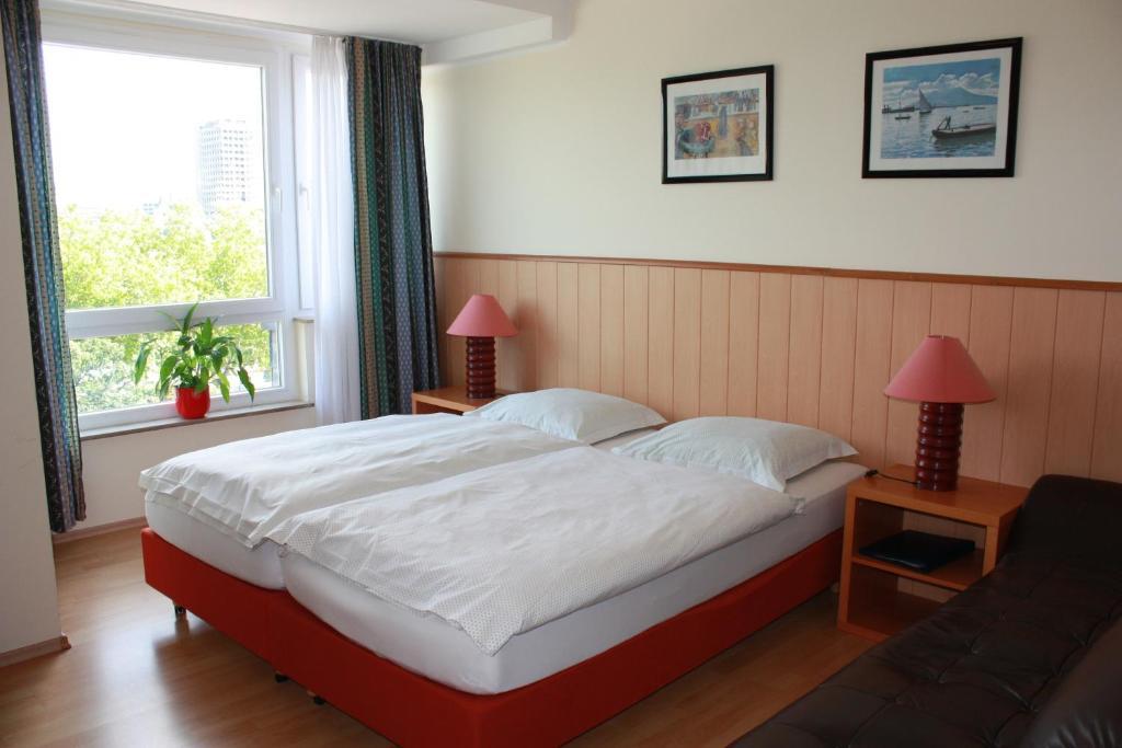 Hotel Roemerhafen Colonia Habitación foto